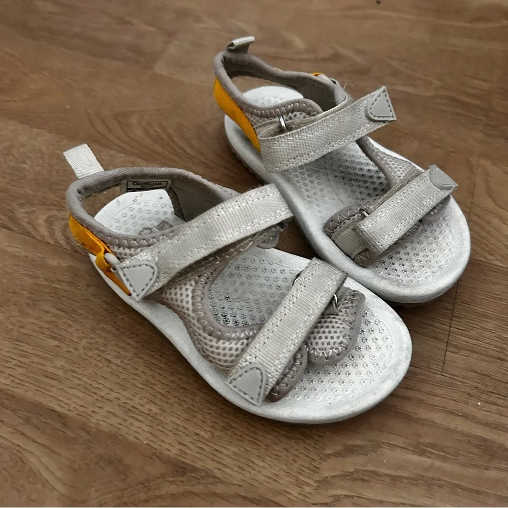 New! No tags! OshKosh B'gosh toddler boy’s Grey and orange summer sandals